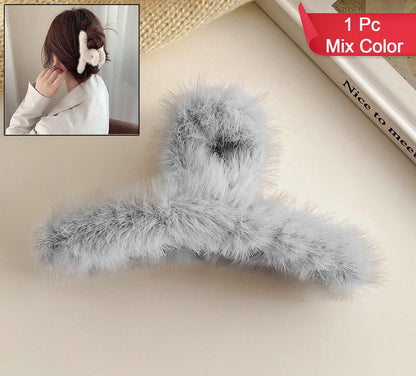 Large Plush Hair Claw Clips - Non-slip and Cute Hair Accessories for Men and Women (1 Pc / Mix Color)