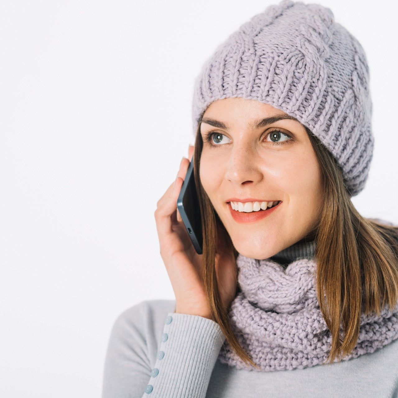 Cozy Black Wool Beanie with Fur Lining